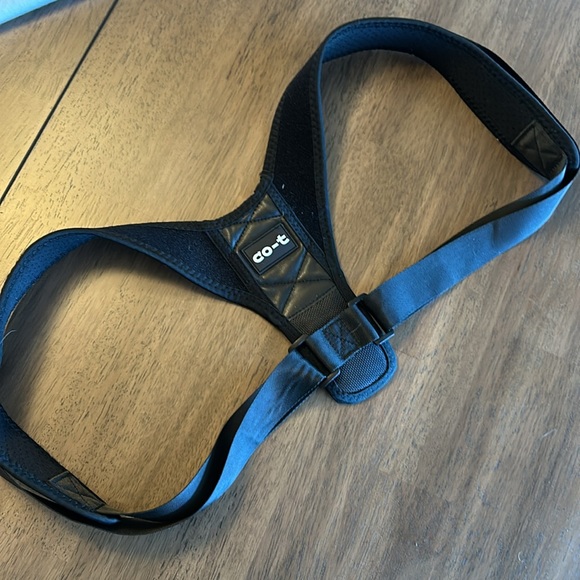 Co-T women’s Posture Corrector - Picture 2 of 3